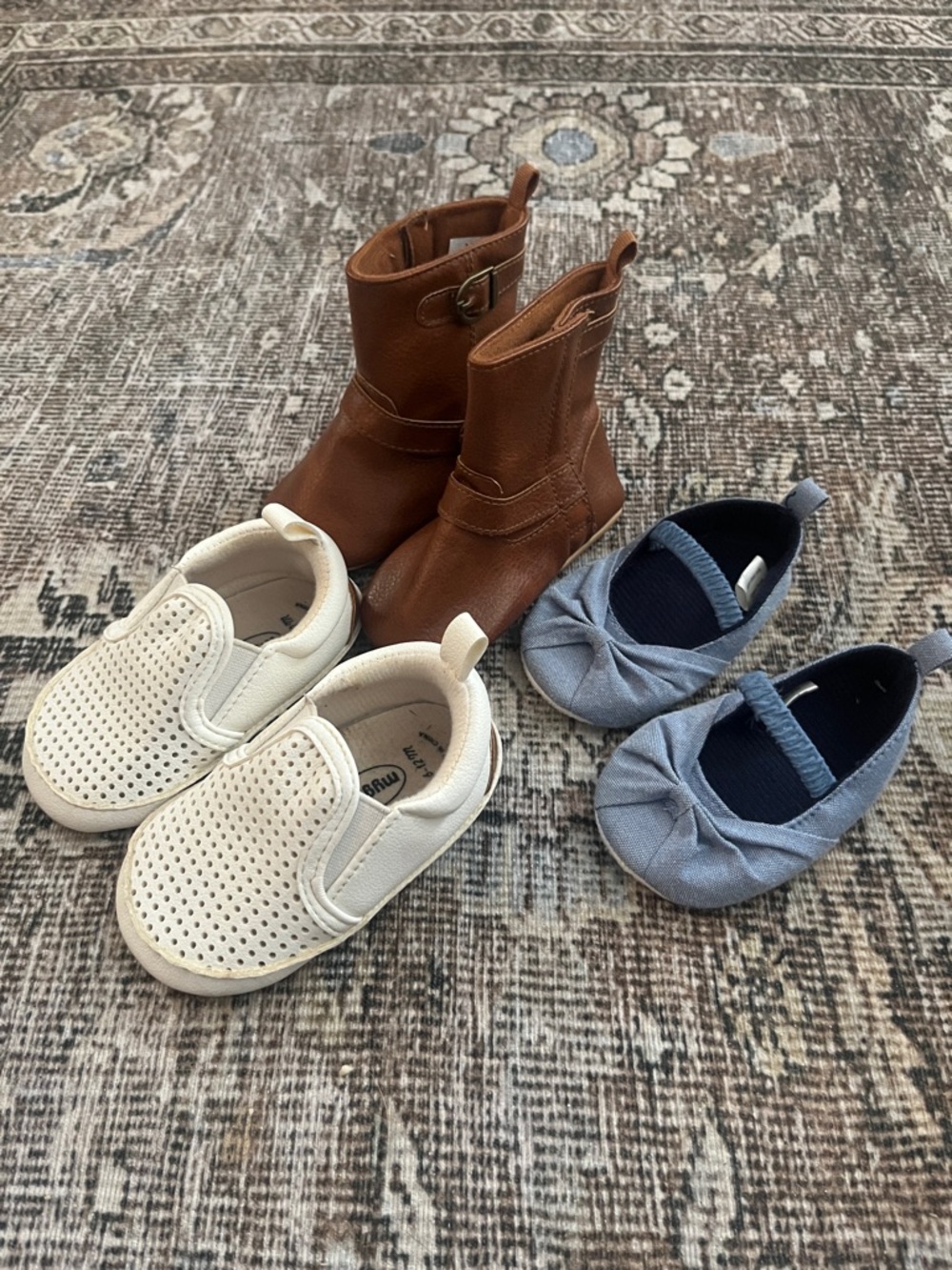 Lot of baby shoes 3 pairs 0-6 and 6-12 month boots, sneakers, dress Maryjane’s - Picture 2 of 5